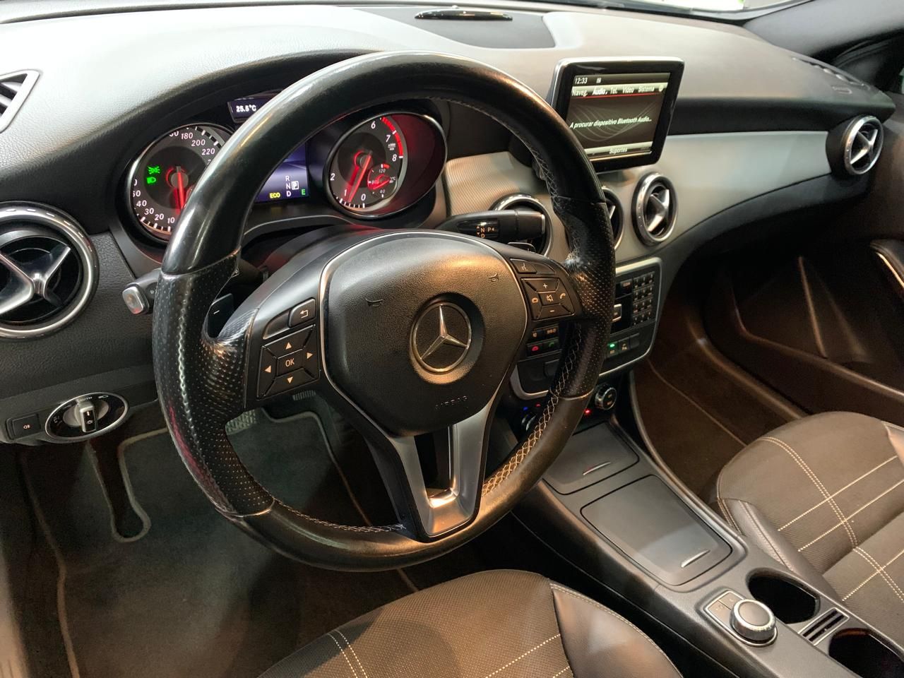 GLA 200 Vision 1.6/1.6 TB 16V Flex Aut. — foto 11