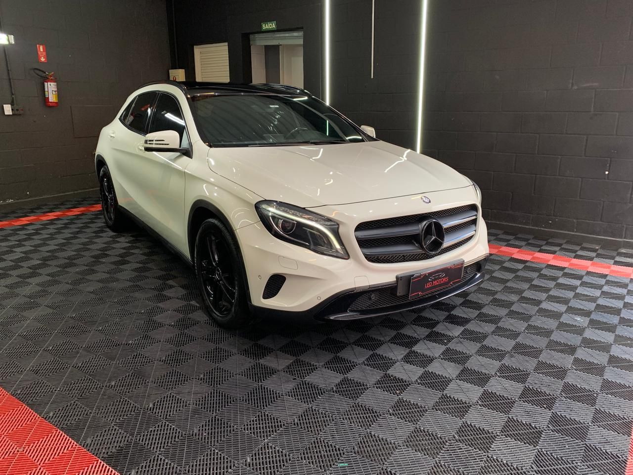 GLA 200 Vision 1.6/1.6 TB 16V Flex Aut. — foto 1