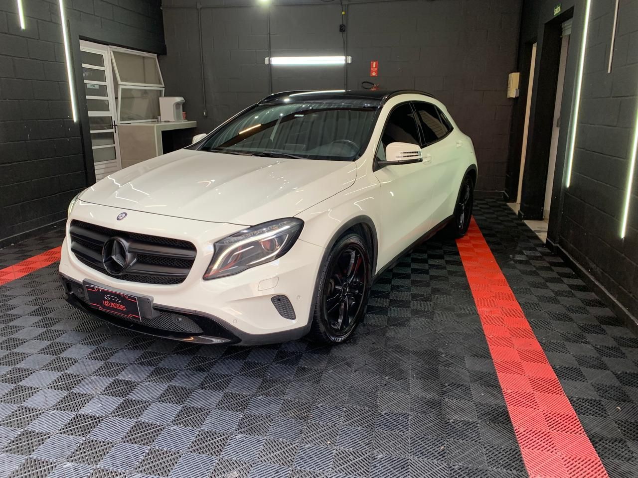 GLA 200 Vision 1.6/1.6 TB 16V Flex Aut. — foto 3