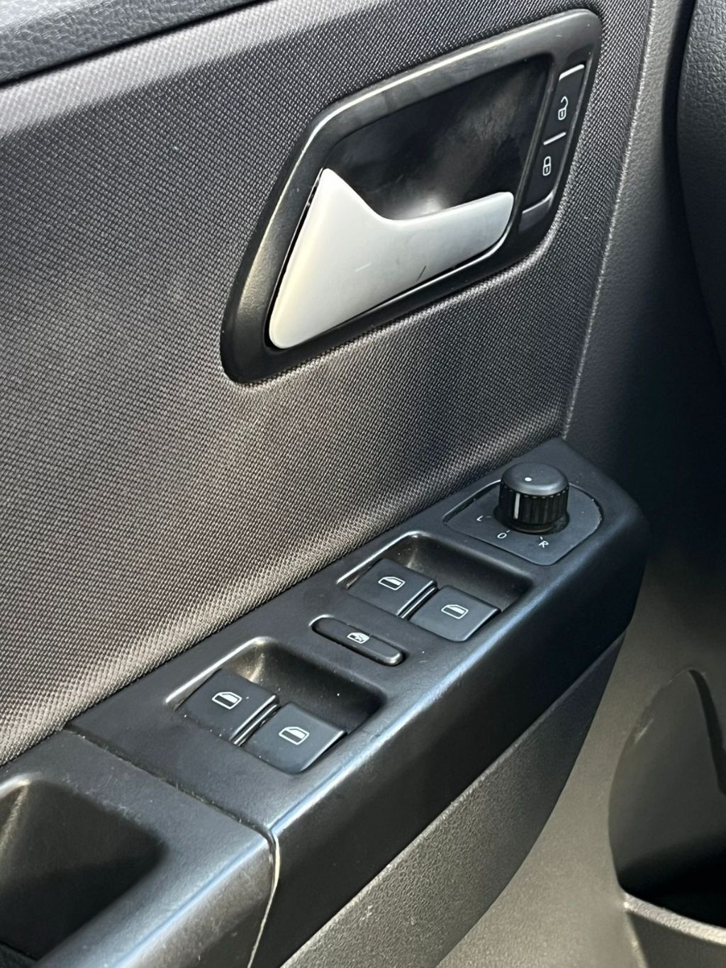 Volkswagen Fox Comfortline i motion 1.6 flex 8v 5p    2016