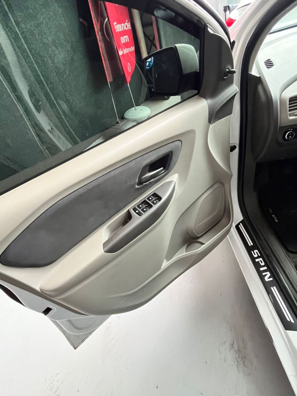 SPIN LT 1.8 8V Econo.Flex 5p Mec. — foto 8