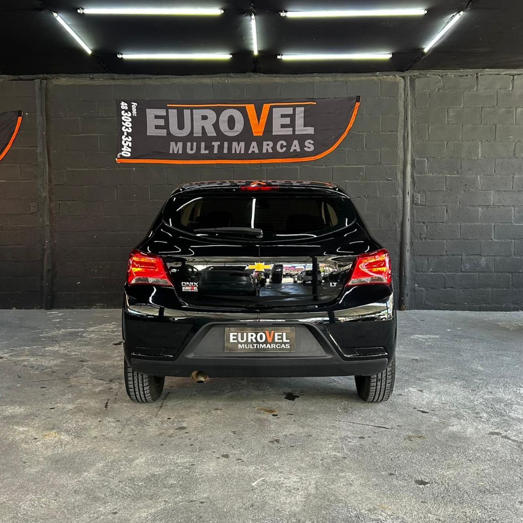 Chevrolet Onix Hatch lt 1.0 8v flexpower 5p mec.    2019
