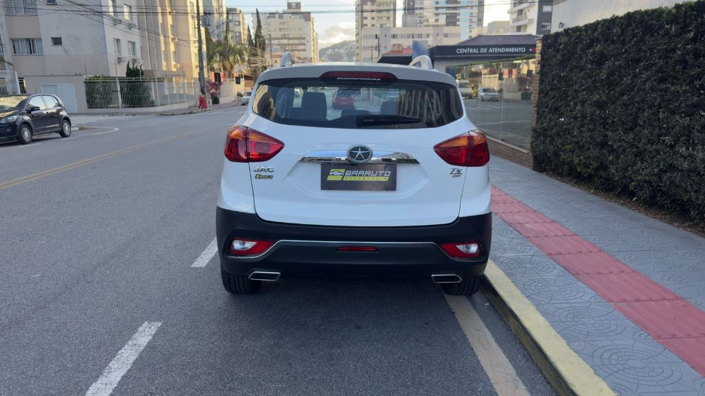 JAC Motors T5 1.5 jet flex 16v 5p aut.    2018