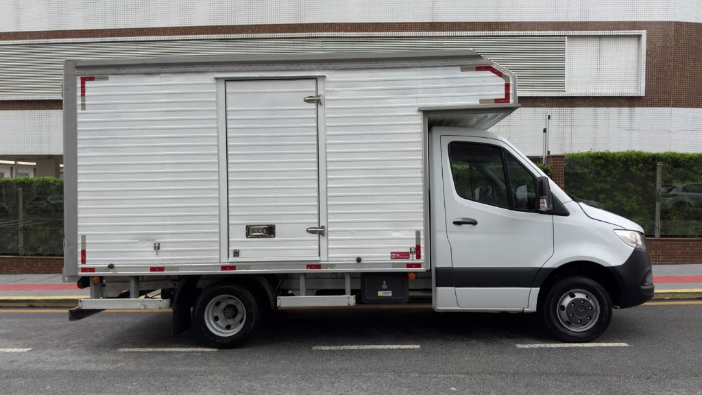 Mercedes Benz Sprinter 516 chassi longo t.b. 2.2 dies.    2021
