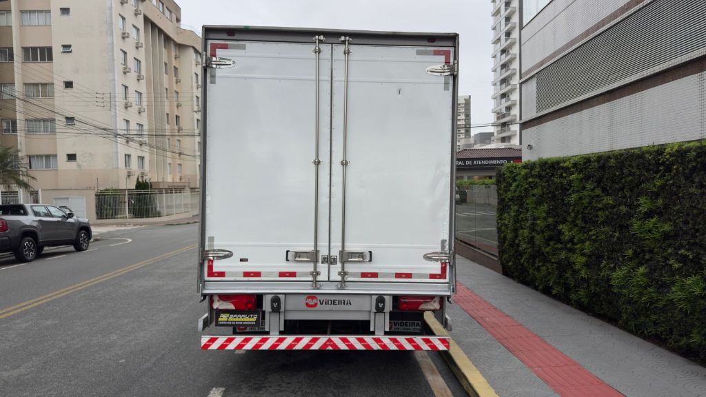 Mercedes Benz Sprinter 516 chassi longo t.b. 2.2 dies.    2021