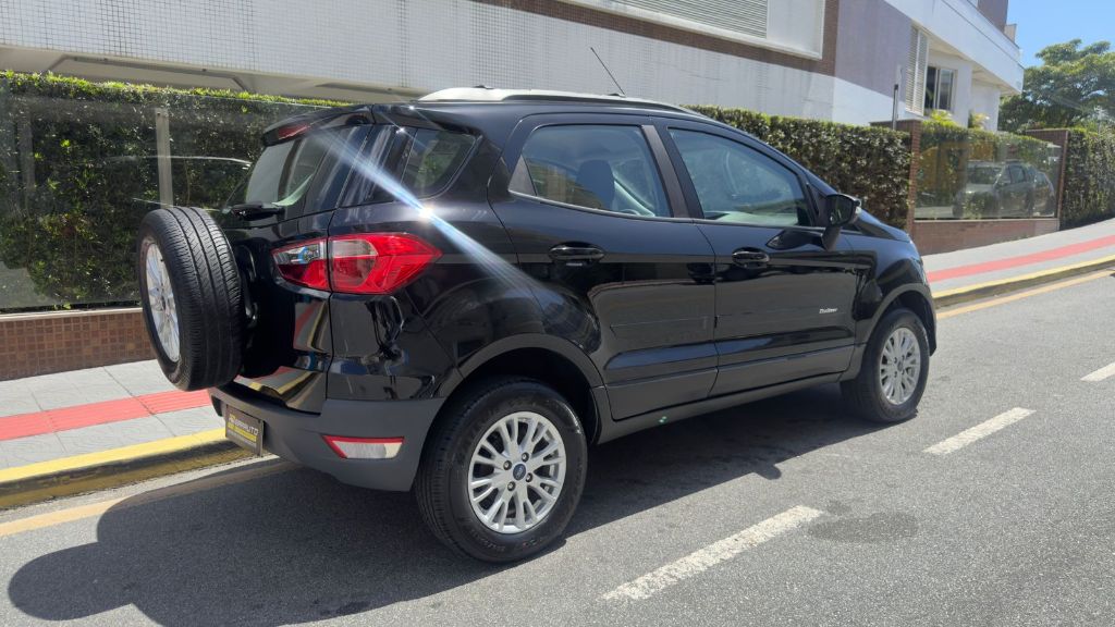 Ford EcoSport Se 1.6 16v flex 5p mec.    2017