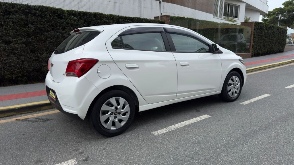 Chevrolet Onix Hatch lt 1.4 8v flexpower 5p aut.    2018