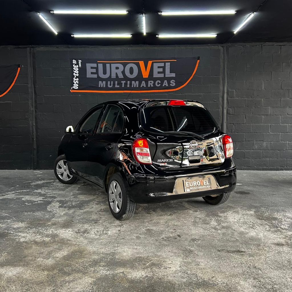 Nissan March 1.0 12v flex 5p    2015