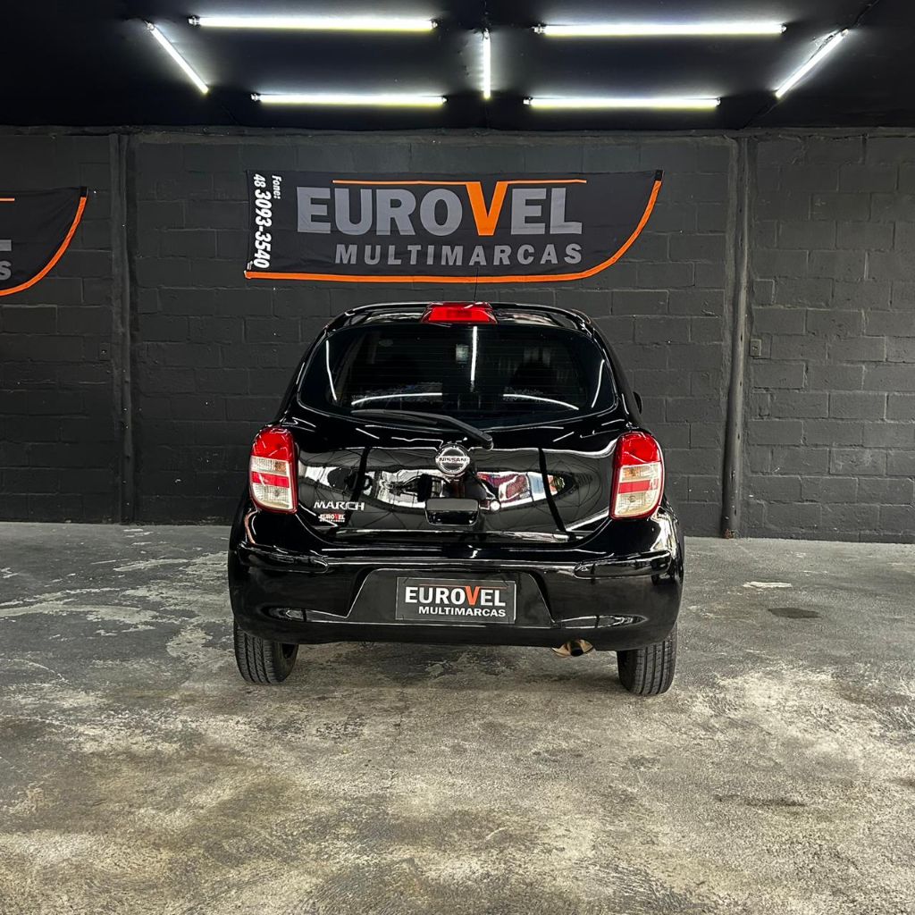 Nissan March 1.0 12v flex 5p    2015