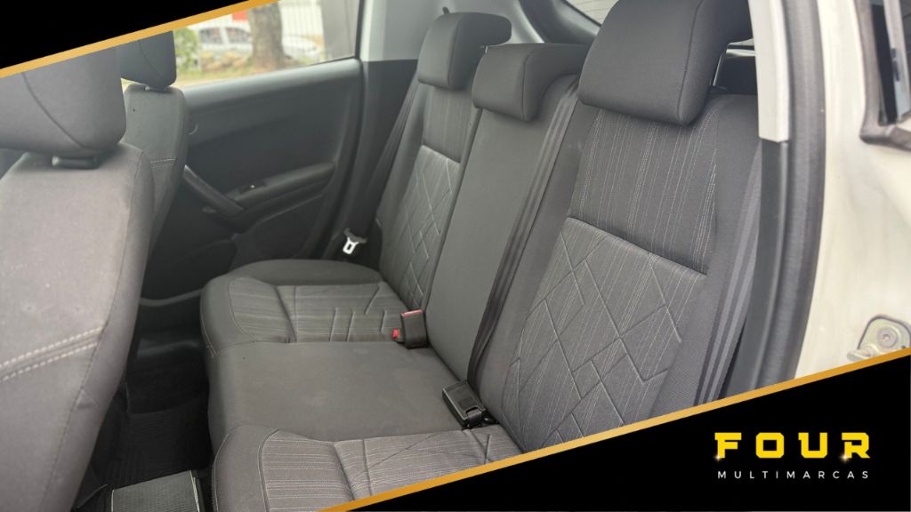 Peugeot 208 Griffe 1.6 flex 16v 5p aut.    2015