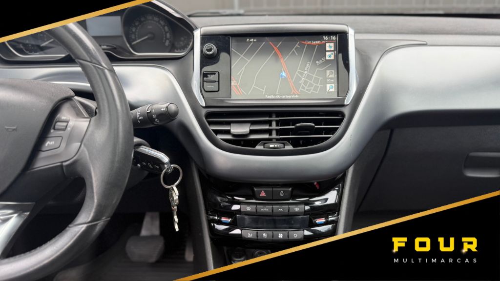Peugeot 208 Griffe 1.6 flex 16v 5p aut.    2015