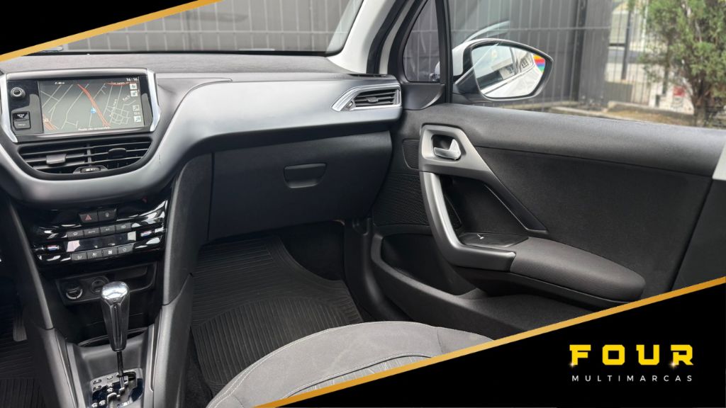 Peugeot 208 Griffe 1.6 flex 16v 5p aut.    2015