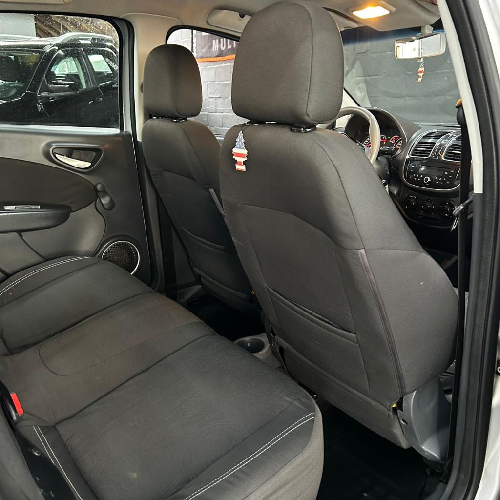 Fiat Grand Siena Siena attrac. 1.4 evo f.flex 8v    2013