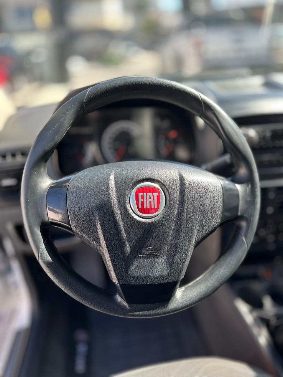 Fiat Strada Working 1.4 mpi fire flex 8v cd    2013