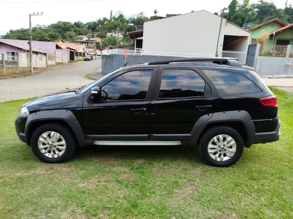 Fiat Palio Weekend adventure locker 1.8 flex    2014