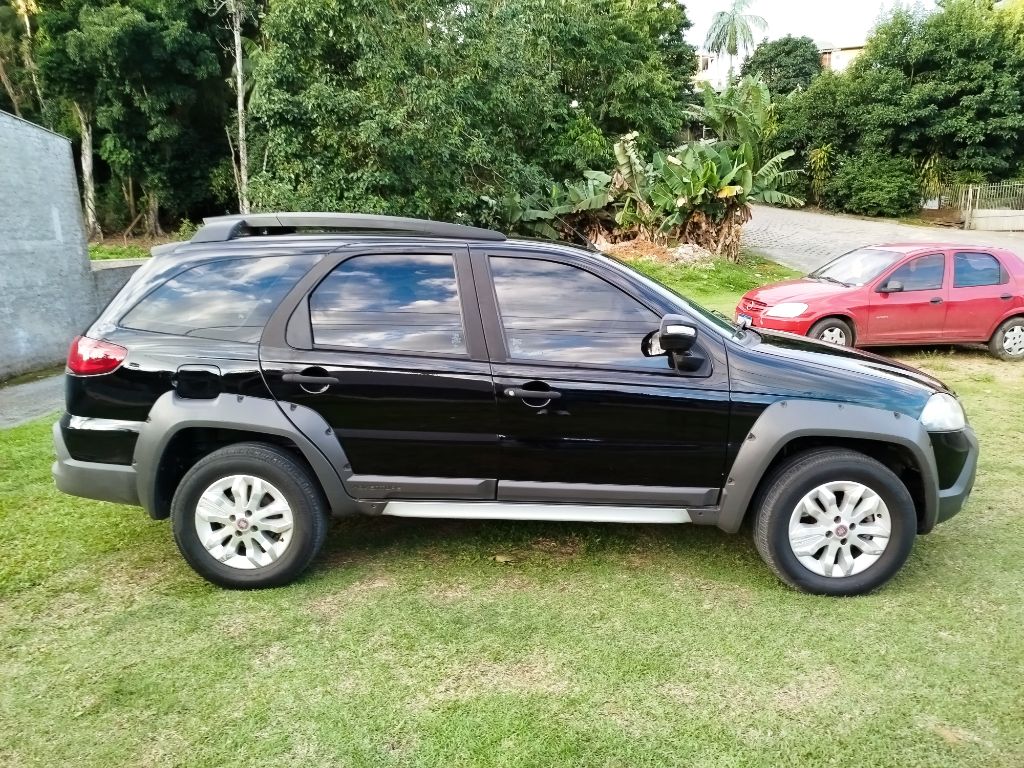 Fiat Palio Weekend adventure locker 1.8 flex    2014