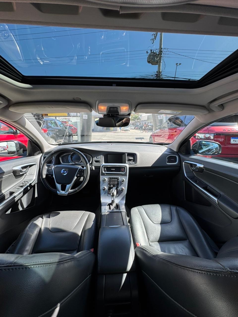 Volvo V60 T-4 momentum 2.0 190cv 5p    2017