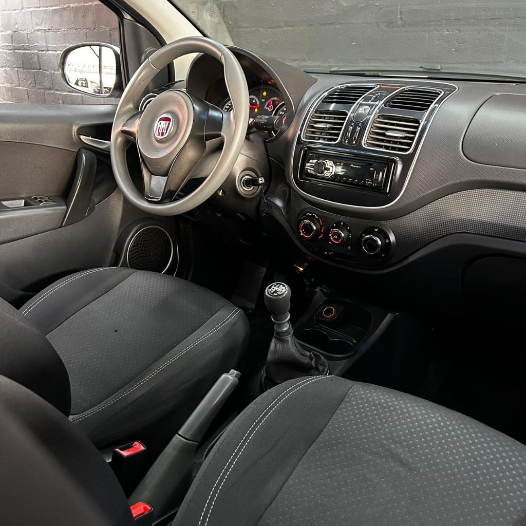 Fiat Grand Siena Siena attrac. 1.4 evo f.flex 8v    2015