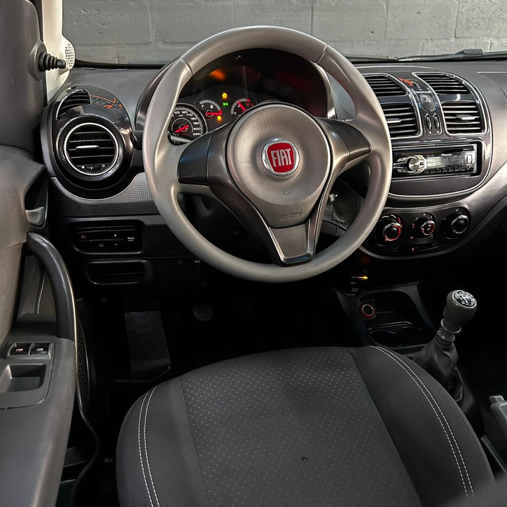 Fiat Grand Siena Siena attrac. 1.4 evo f.flex 8v    2015