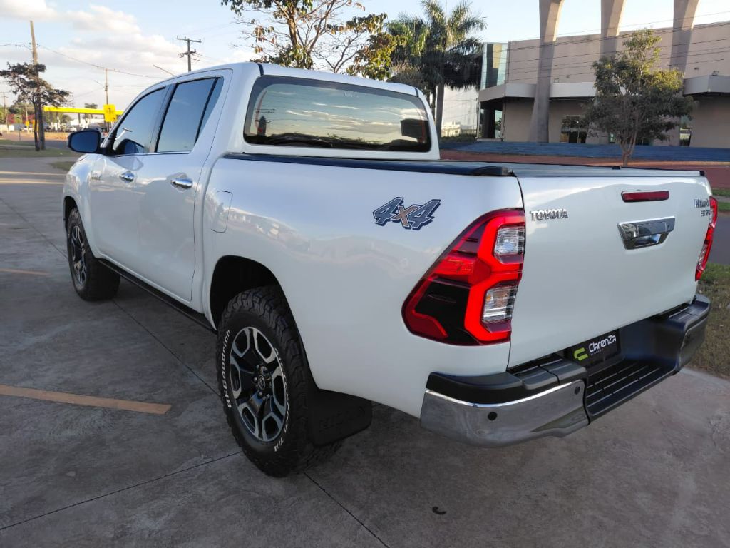 Hilux CD SRX 4x4 2.8 TDI 16V Diesel Aut. — foto 8