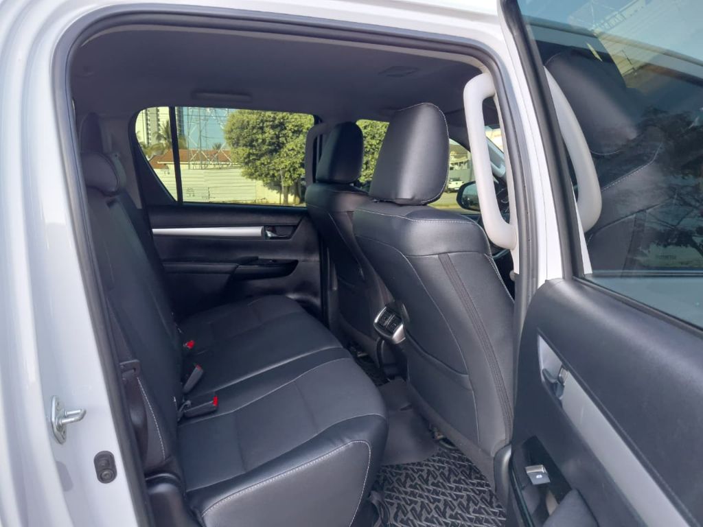 Hilux CD SRX 4x4 2.8 TDI 16V Diesel Aut. — foto 4