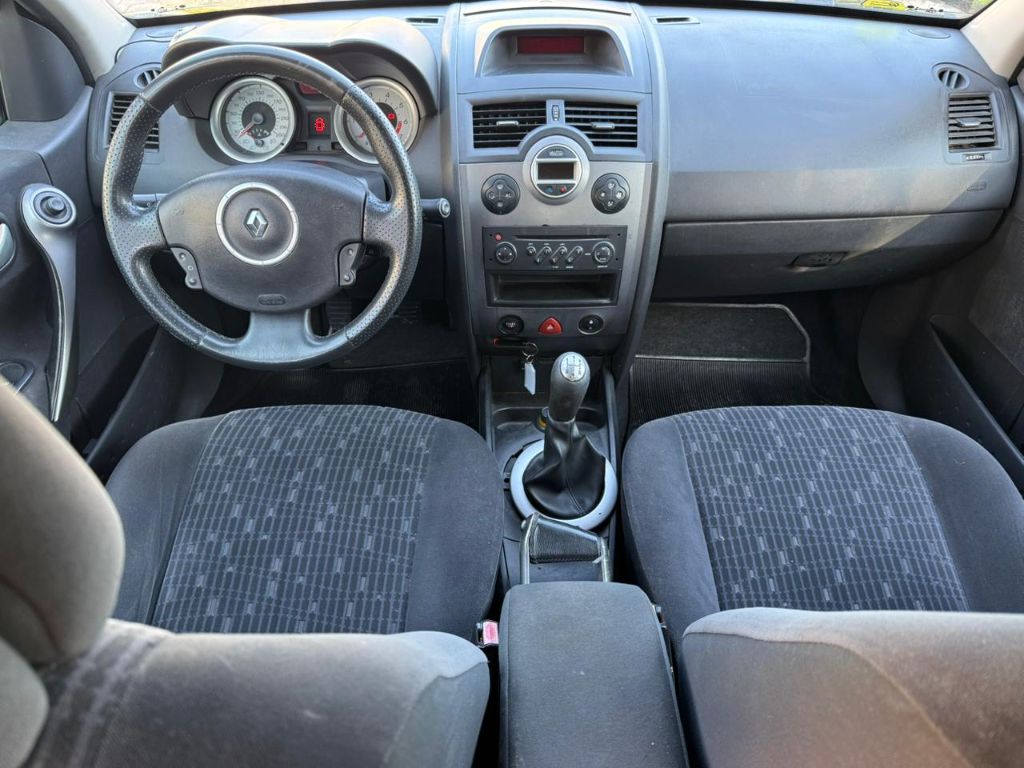 Megane Grand Tour Dynam. Hi-Flex 1.6 16V — foto 10