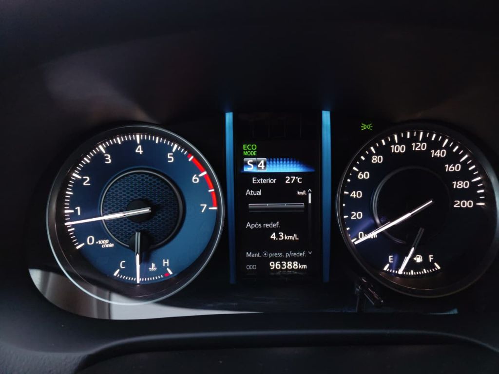 Hilux SW4 SRV 4x2 2.7 Flex 16V Aut. — foto 9