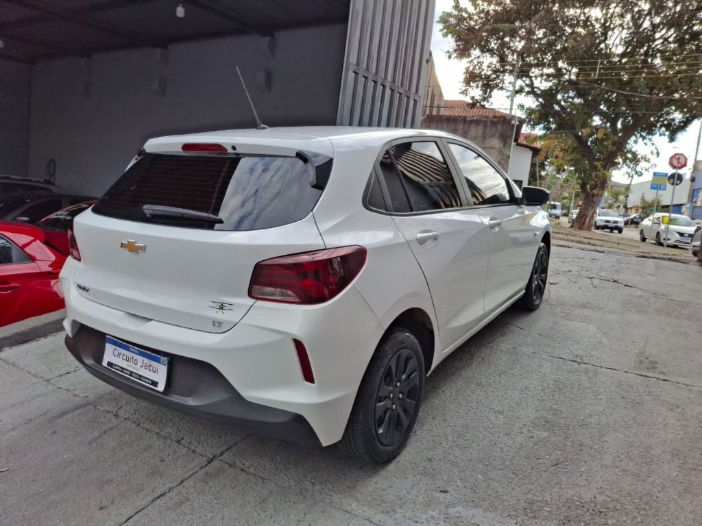 ONIX HATCH LT 1.0 Flex manual — foto 6