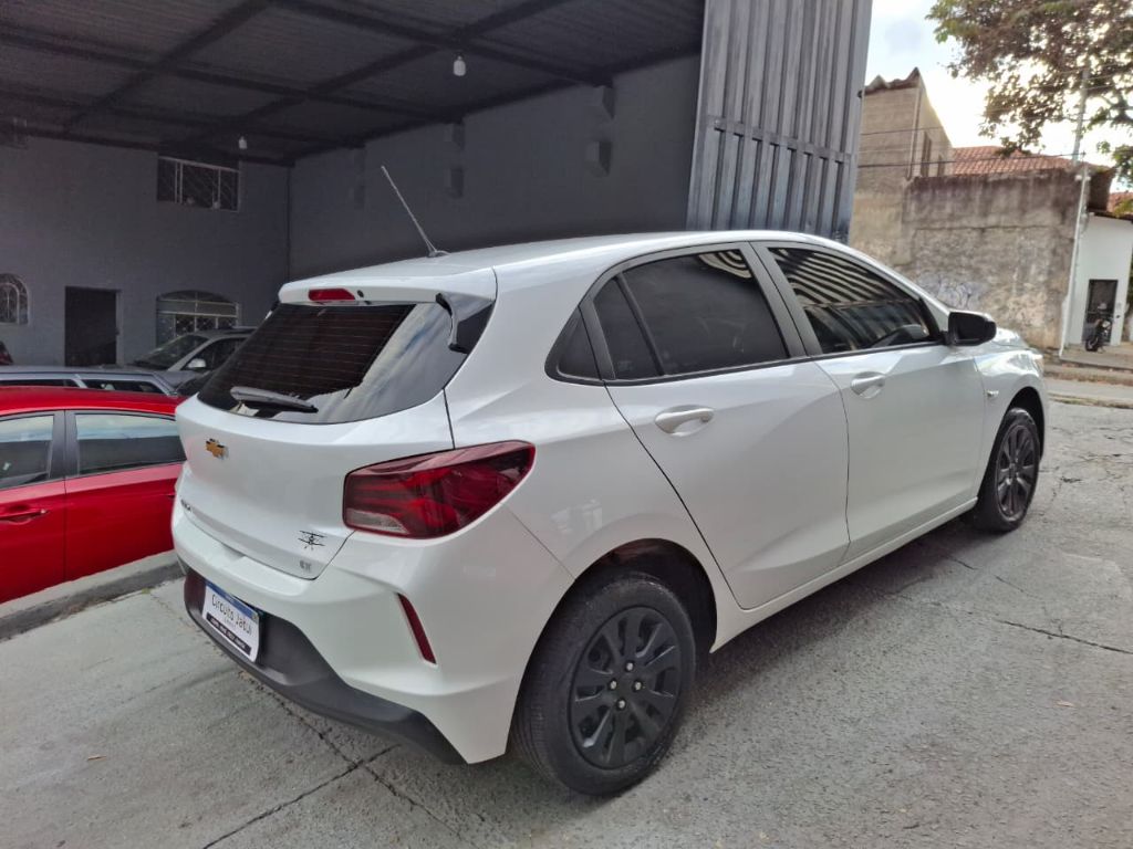 ONIX HATCH LT 1.0 Flex manual — foto 13