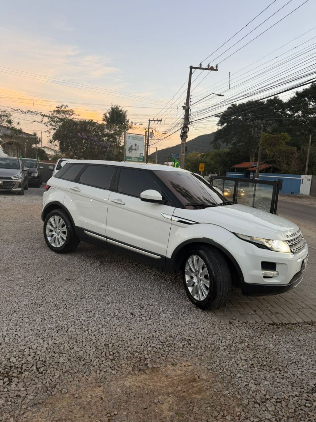 Range R.EVOQUE Prestige 2.0 Aut. 5p — foto 2