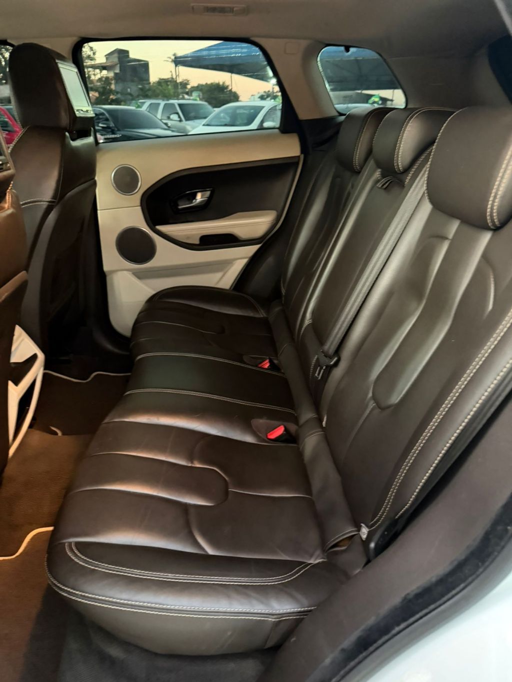 Range R.EVOQUE Prestige 2.0 Aut. 5p — foto 10
