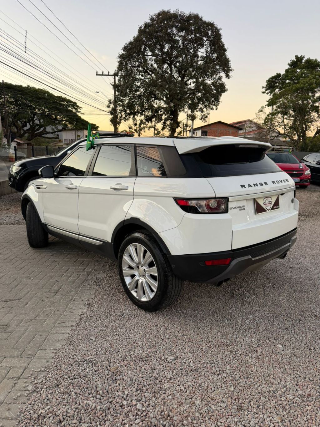 Range R.EVOQUE Prestige 2.0 Aut. 5p — foto 4