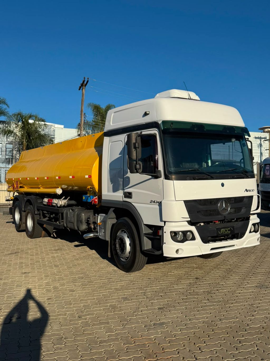 Atego 2430 6x2 2p (diesel)(E5) — foto 3