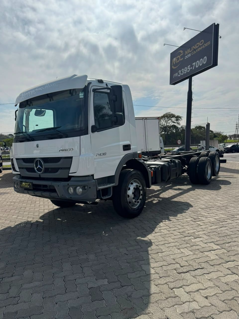 MB ATEGO 2430 - CHASSI  — foto 4