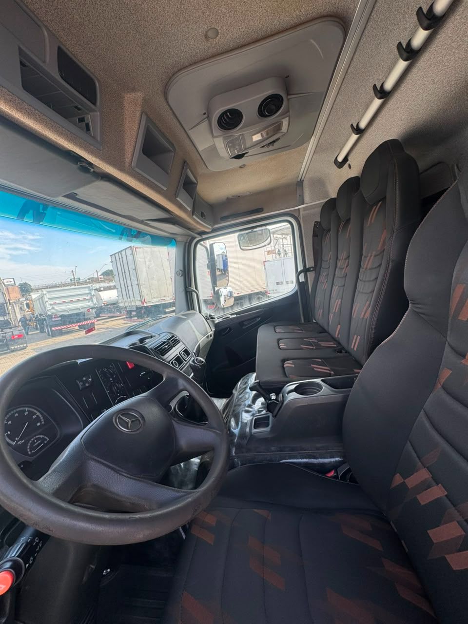 MB ATEGO 2430 - CHASSI  — foto 12