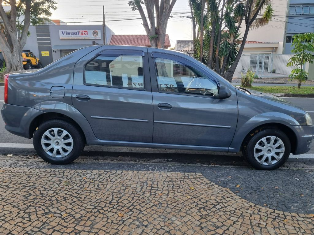 LOGAN Authentique Hi-Flex 1.0 16V 4p — foto 8