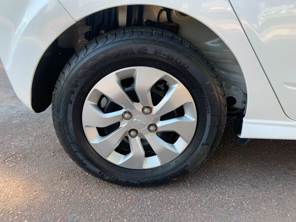 ONIX HATCH LT 1.0 8V FlexPower 5p Mec. — foto 8
