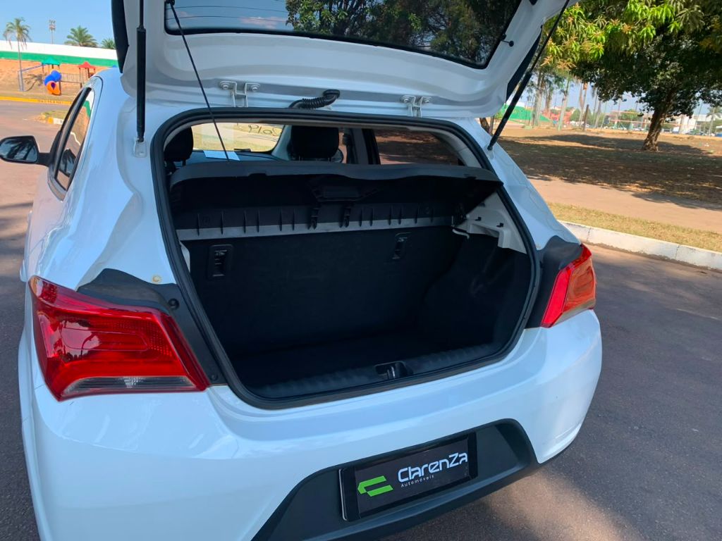 ONIX HATCH LT 1.0 8V FlexPower 5p Mec. — foto 17