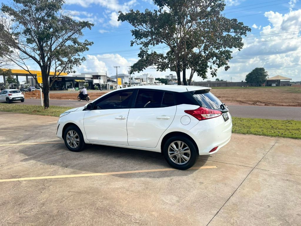 YARIS XL Plus Con. 1.5 Flex 16V 5p Aut. — foto 5