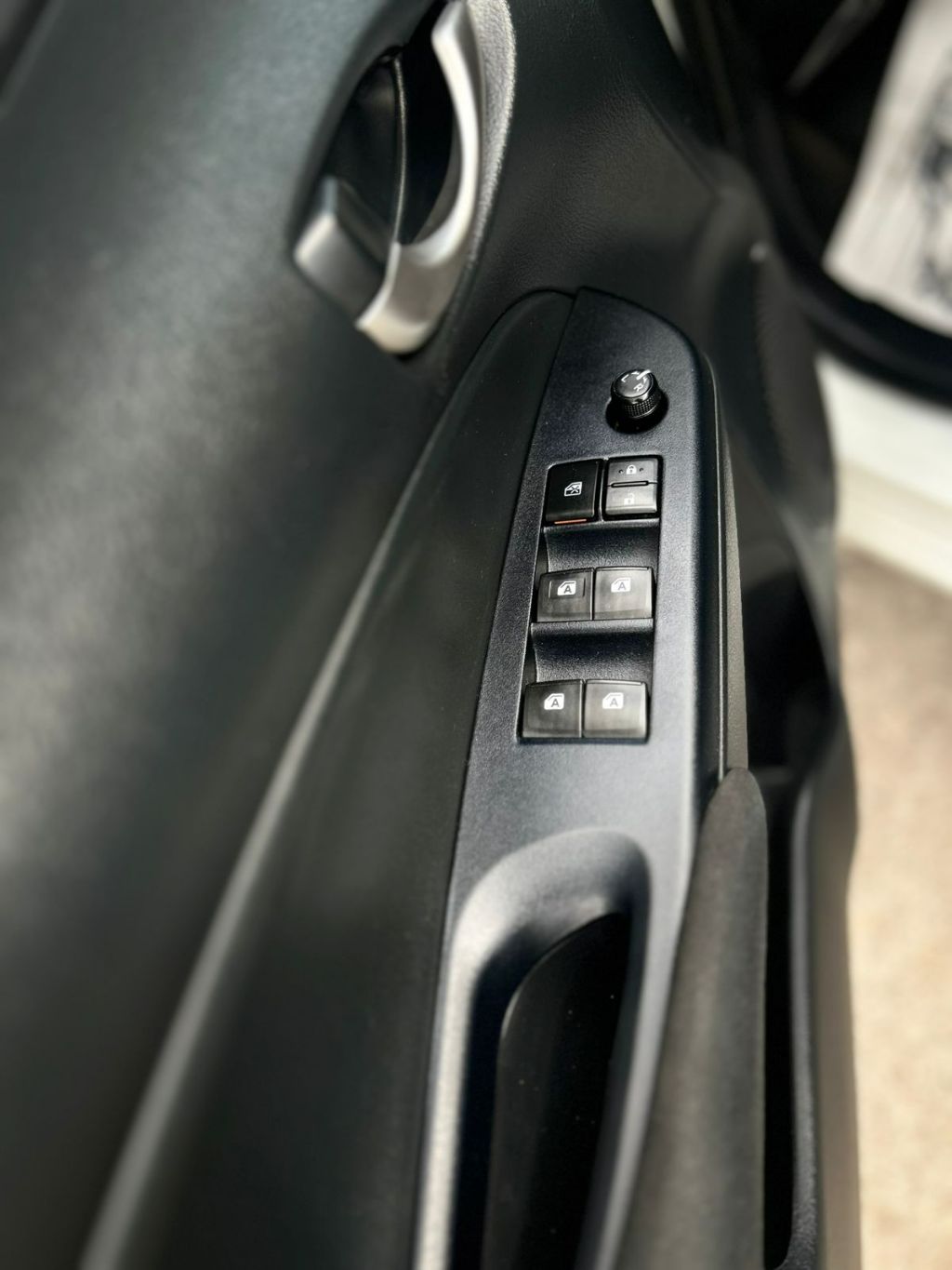 YARIS XL Plus Con. 1.5 Flex 16V 5p Aut. — foto 12
