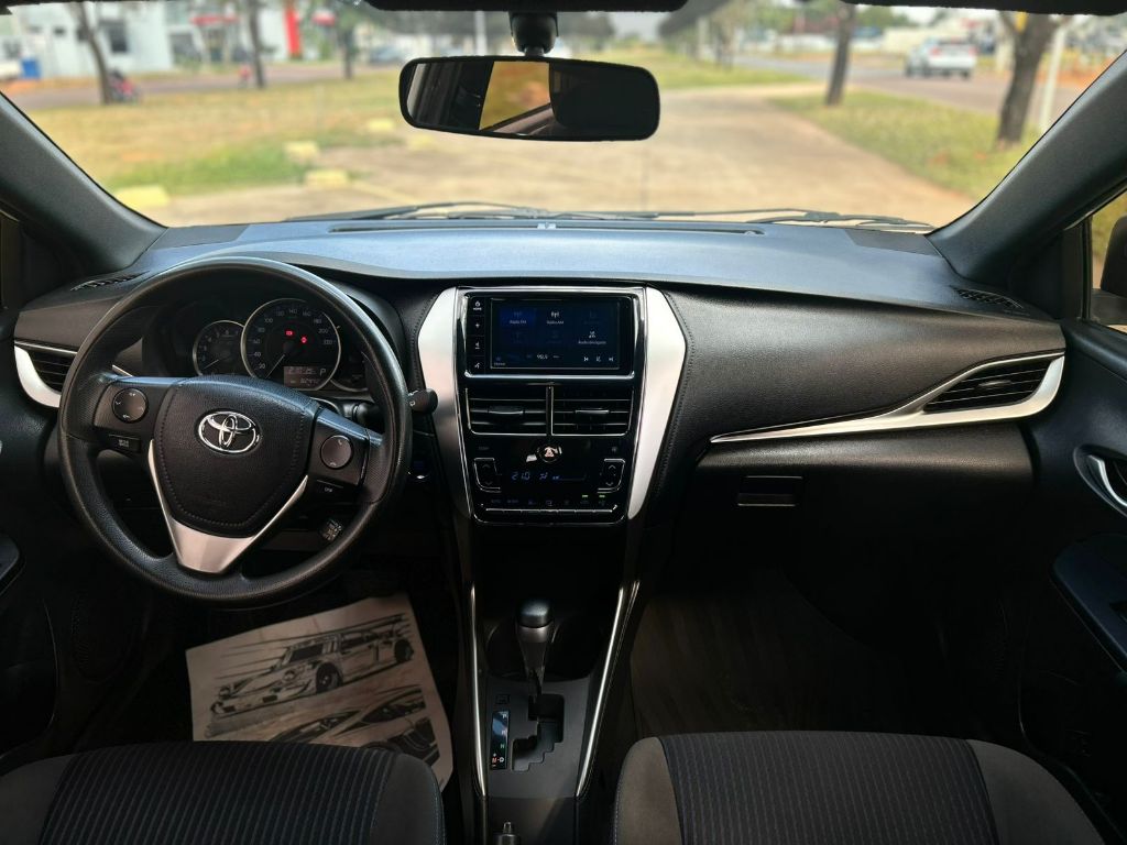 YARIS XL Plus Con. 1.5 Flex 16V 5p Aut. — foto 2