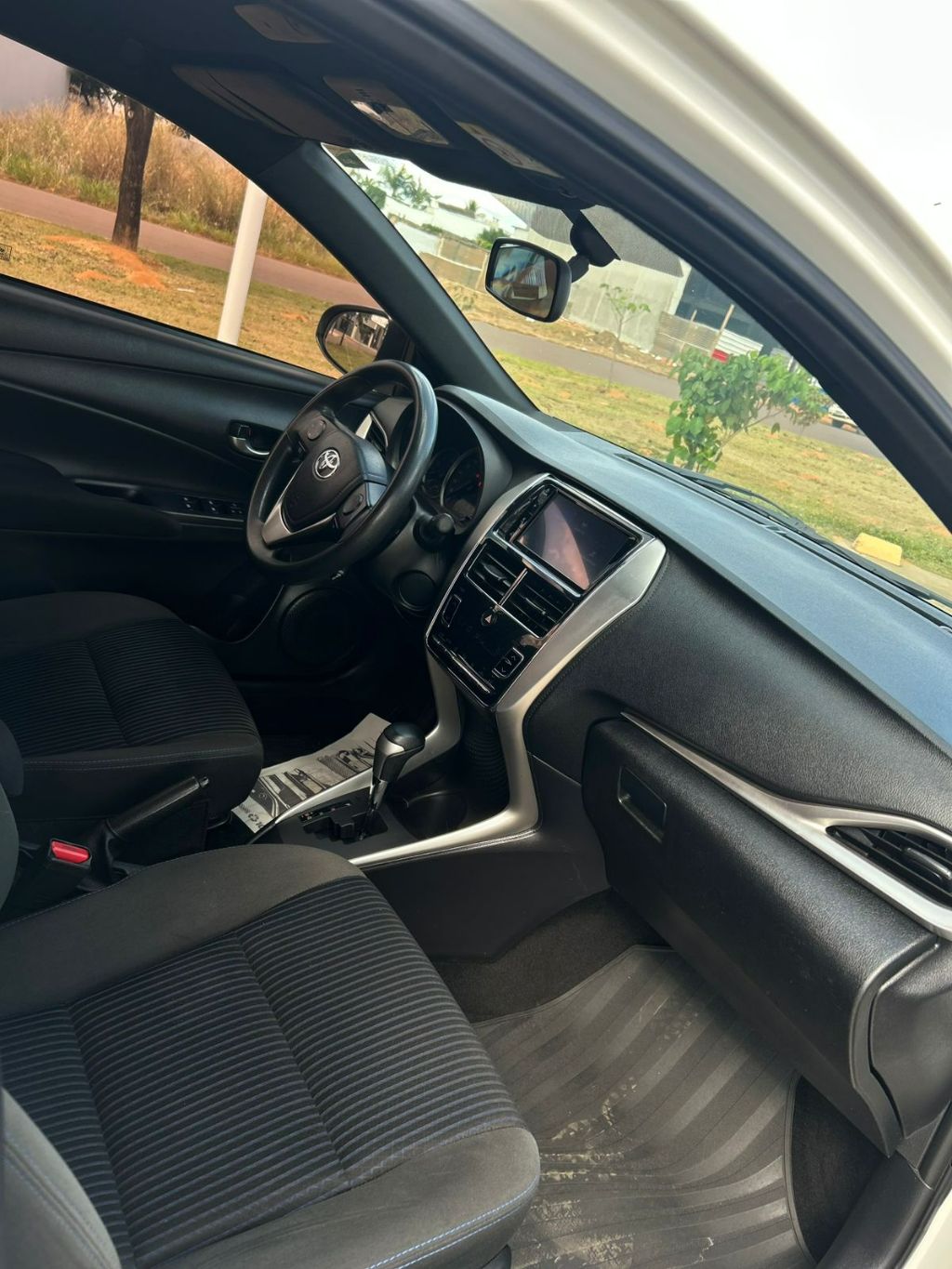 YARIS XL Plus Con. 1.5 Flex 16V 5p Aut. — foto 19