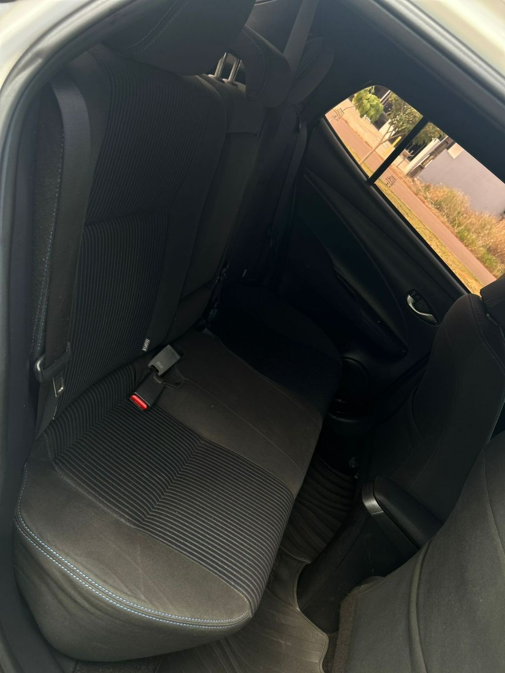YARIS XL Plus Con. 1.5 Flex 16V 5p Aut. — foto 6
