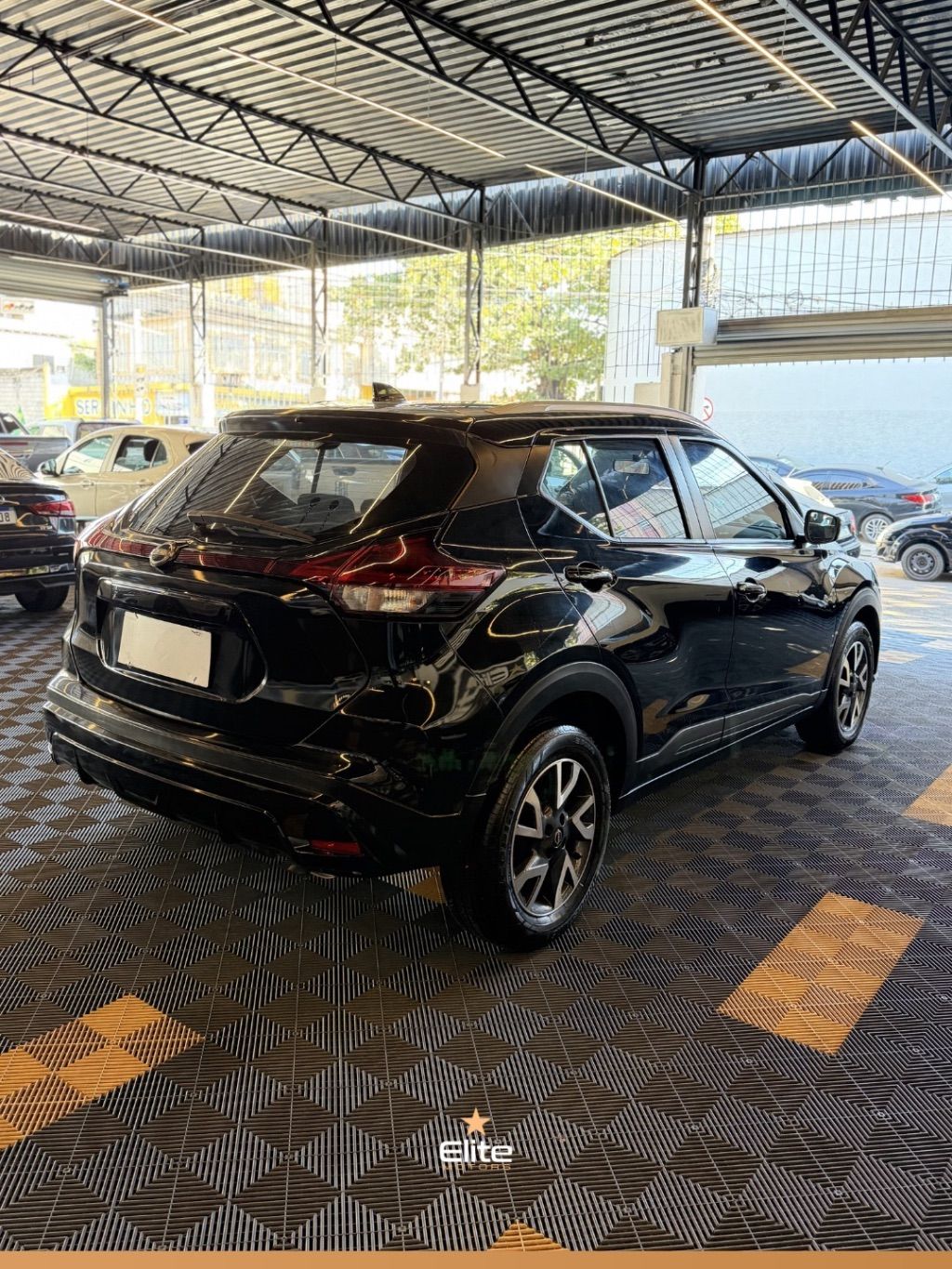 KICKS Sense 1.6 16V Flex Aut. — foto 3