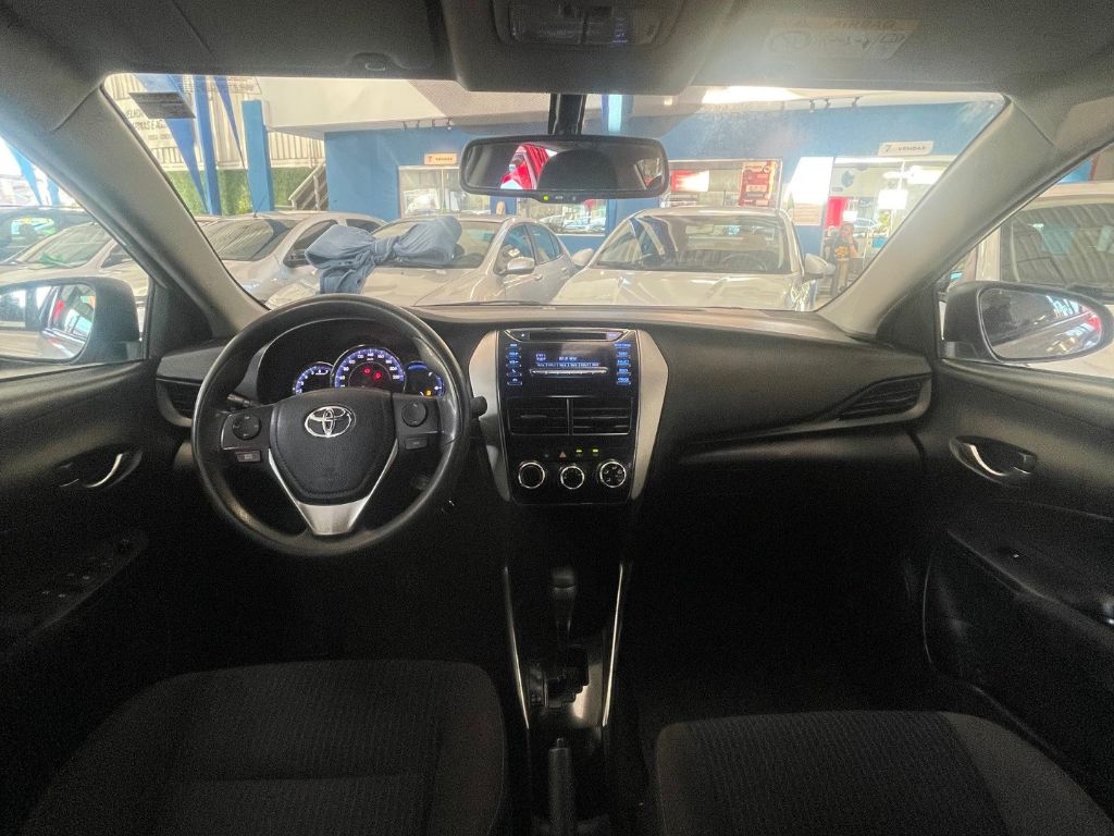 YARIS XL Sedan 1.5 Flex 16V 4p Aut. — foto 4