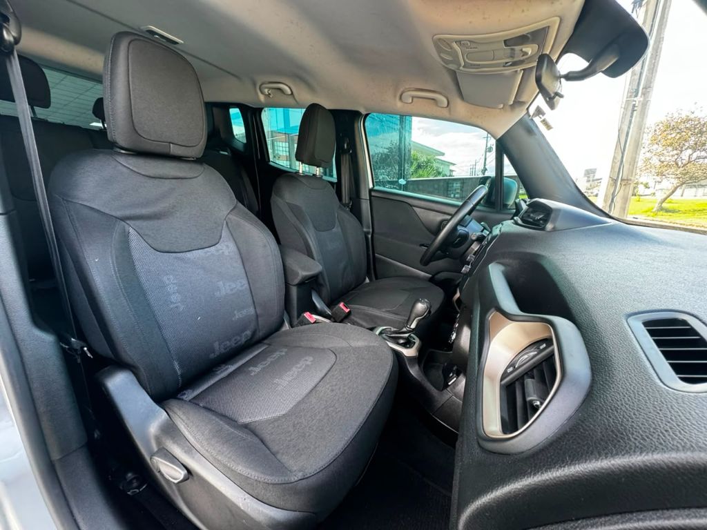 Renegade Sport 1.8 4x2 Flex 16V Aut. — foto 9