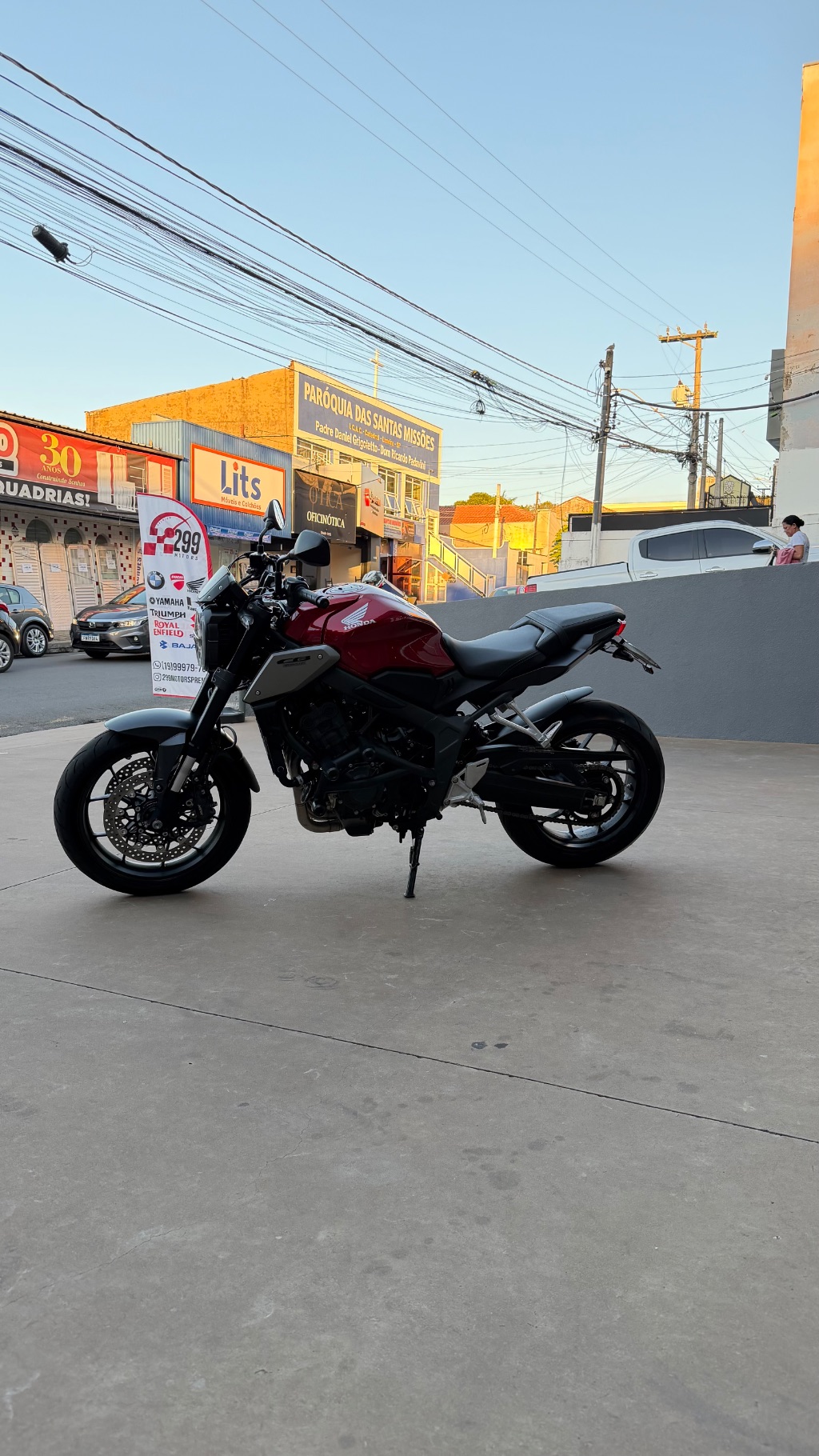 CB 650R — foto 2