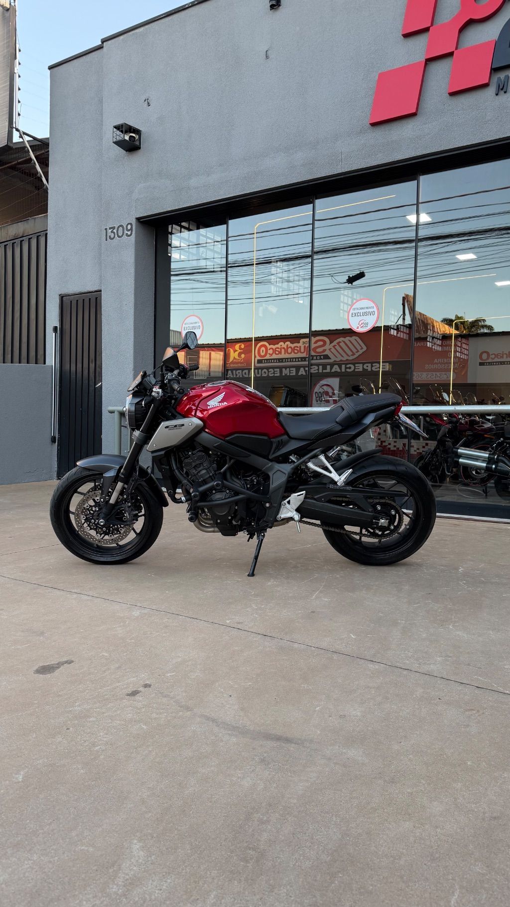 CB 650R — foto 5