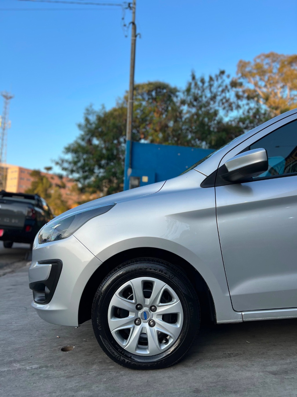 Ka+ Sedan 1.0 SE/SE PLUS TiVCT Flex 4p — foto 4