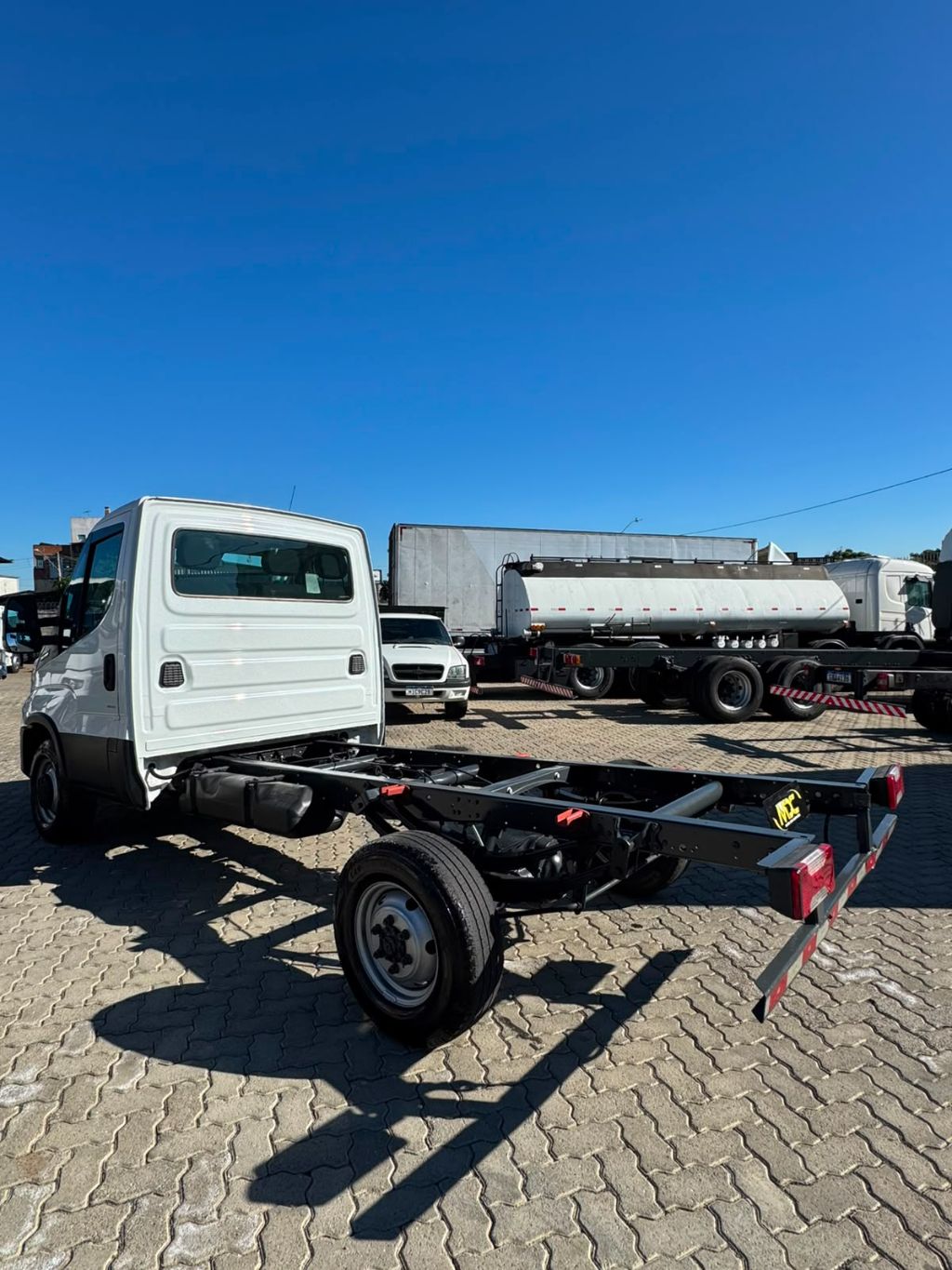 IVECO DAILY CHASSI 35-160 4X2  — foto 7